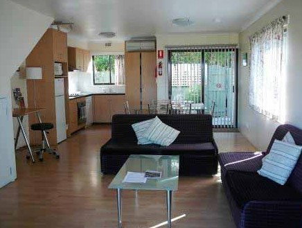 Davey Place Town Houses - Accommodation QLD 4