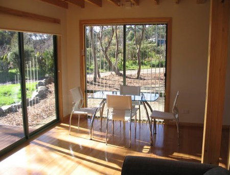 Four Seasons Holiday Cottages - Accommodation QLD 5