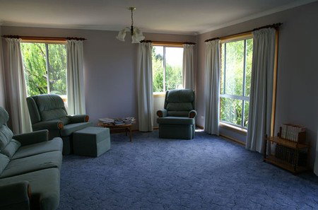 Three Hut Point Waterfront Accommodation - Accommodation QLD 4