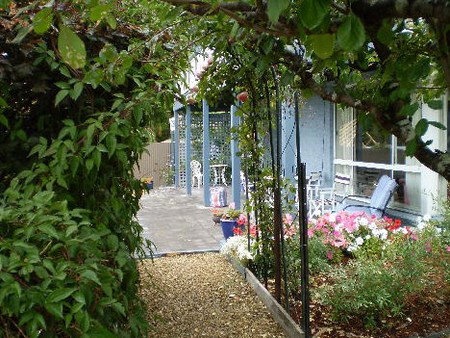 Rocking Horse Cottage - Accommodation QLD 5