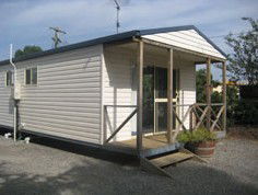 Sheffield Cabins - Accommodation QLD 2