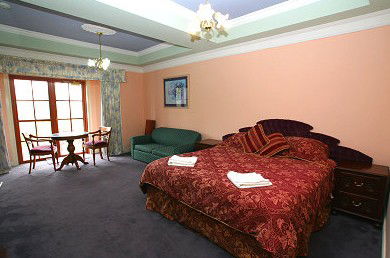 Hatchers Richmond Manor - Accommodation QLD 1
