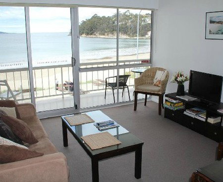 Lifes A Beach Apartment - Accommodation QLD 4