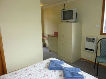 Silver Hills Motel - Accommodation QLD 2