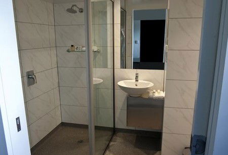Brighton Hotel Motel - Accommodation QLD 3