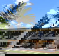 Pippies Beachhouse - Accommodation QLD