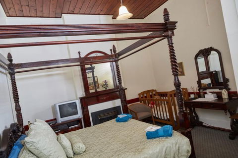 Bristol House Accommodation - Accommodation QLD 3