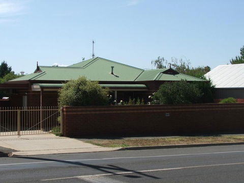 Bristol House Accommodation - Accommodation QLD 6
