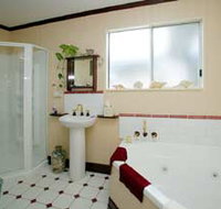 The Left Bank - Kilkivan - Accommodation QLD