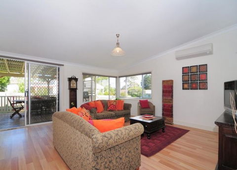 Diamond Cottages - Accommodation QLD 3