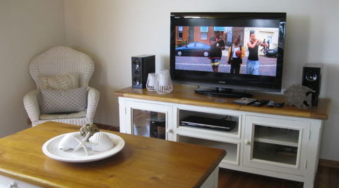 Tranquility Beach House - Accommodation QLD 2