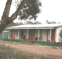 Christmas Tree Cottage - Accommodation QLD