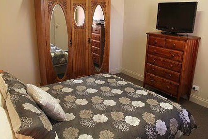 April Apartments Ballarat - Accommodation QLD 0