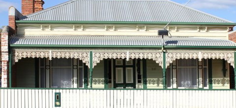 April Apartments Ballarat - Accommodation QLD 4