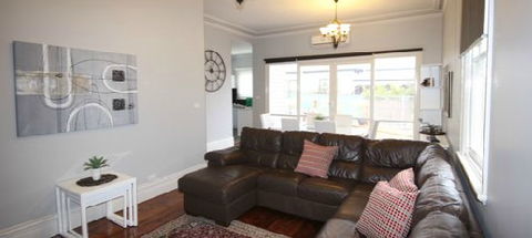 Accommodation On Lyons - Accommodation QLD 4