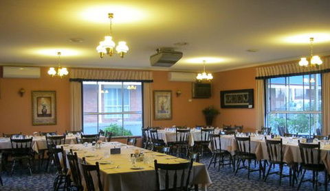 Cardigan Lodge Motel - Accommodation QLD 1