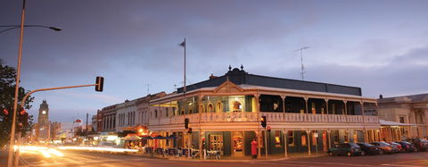 Wintarni Olives - Accommodation QLD 2
