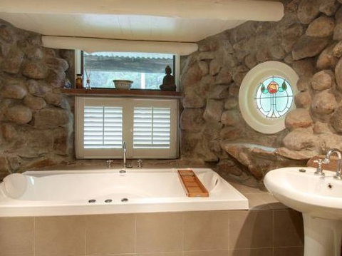 Indooroopilly - Accommodation QLD 5