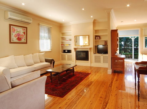 Blooms In Berry - Accommodation QLD 2