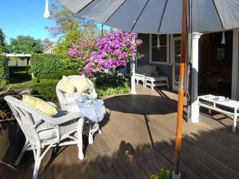 Blooms In Berry - Accommodation QLD 3