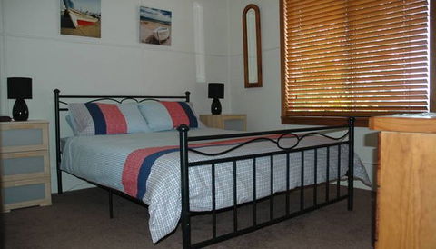 A Lake House At Burrill Lake - Accommodation QLD 3