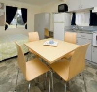 Burrill Lake Tourist Park - Accommodation QLD