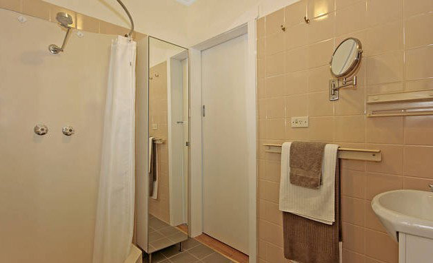 Fishermans Paradise NSW Accommodation QLD