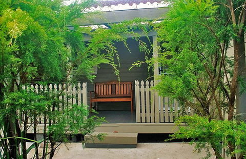 Bayswater Beach House - Accommodation QLD 7
