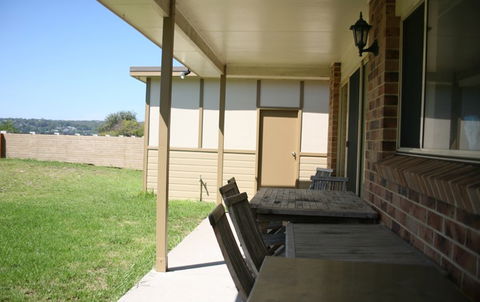 Bay Beachfront - Accommodation QLD 1