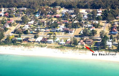 Bay Beachfront - Accommodation QLD 2