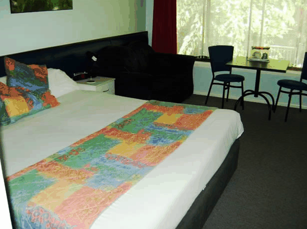 Poinciana Motel - Accommodation QLD
