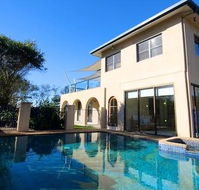 Beach Break Ground Floor - Accommodation QLD