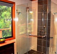 A Waterfall Hideout-Rainforest Cabin for Couples - Accommodation QLD