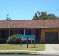 Aunty Mels Dog Friendly Holiday Cottage - Accommodation QLD
