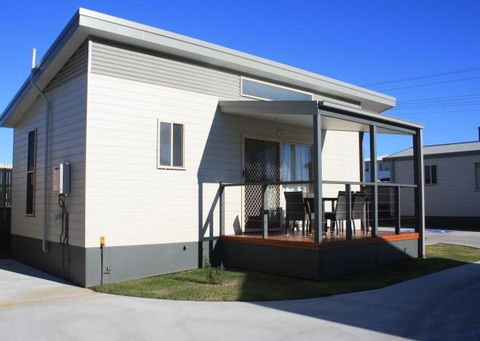 Bowlo Holiday Cabins - Accommodation QLD 4