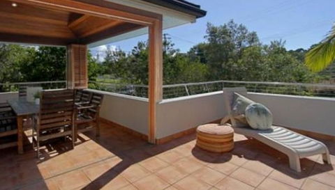 Clarkes Beach Villa - Accommodation QLD 5