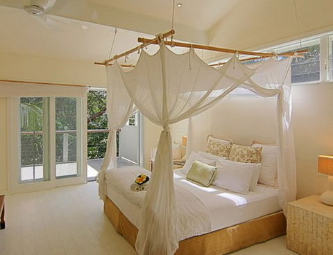 Beachcomber Beach House - Accommodation QLD 5