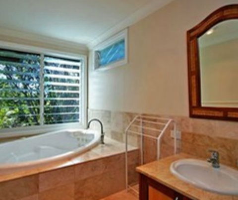 111 Beachfront - Accommodation QLD 1