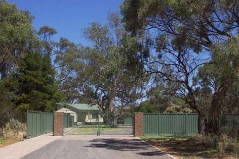 Lock 9 Lodge - Accommodation QLD 0