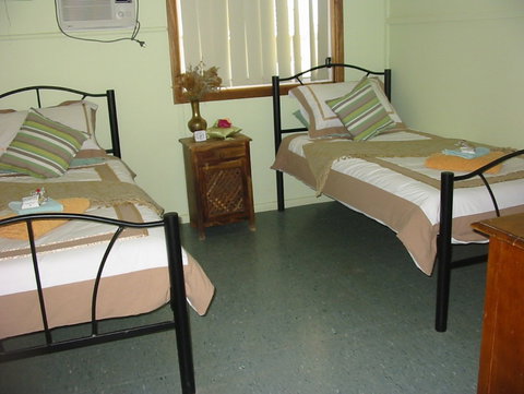 Bokhara Hutz - Accommodation QLD 1