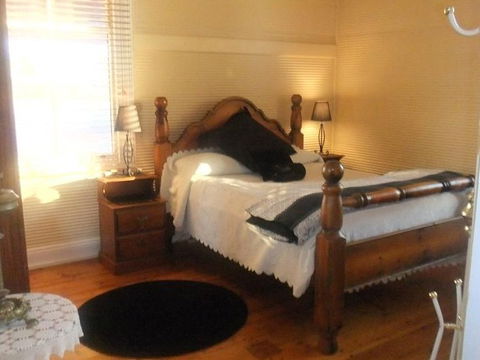 Gum Paddock Country Cottage - Accommodation QLD 1