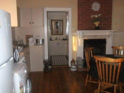 Gum Paddock Country Cottage - Accommodation QLD 2
