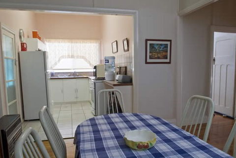 Toddington Cottage - Accommodation QLD 2