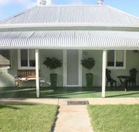 Unique Outback Cottages - Hebbard Cottage - Accommodation QLD