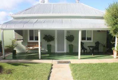 Unique Outback Cottages - Hebbard Cottage - Accommodation QLD 0