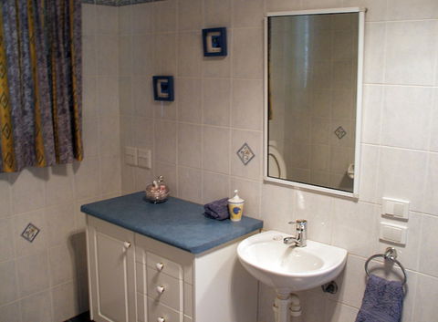 Blue Wren Cottage - Coolabah - Accommodation QLD 0