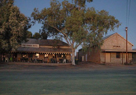 Tooles Family Hotel - Accommodation QLD 0