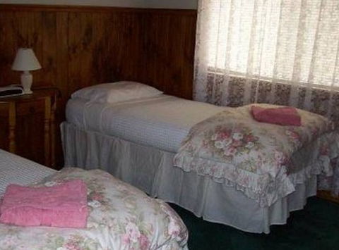 Riverland Holiday Cottage - Accommodation QLD 4