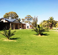 Curlwaa Caravan Park - Accommodation QLD