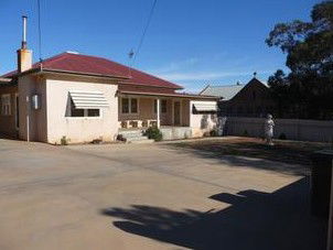 Townhouse Five - Accommodation QLD 1